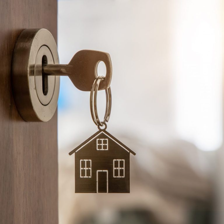 Using a Real Estate Agent to Sell Your Home